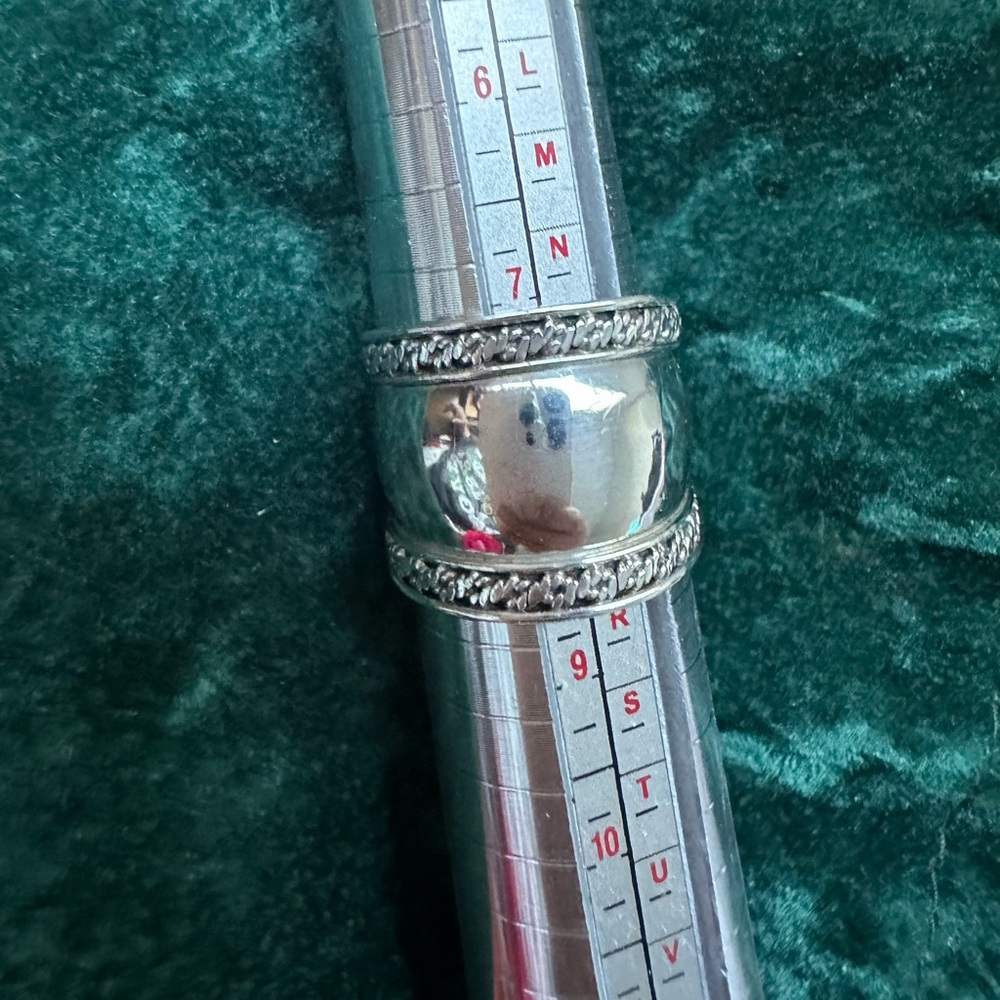 Vintage Sterling  Silver 925 Band Ring size 7